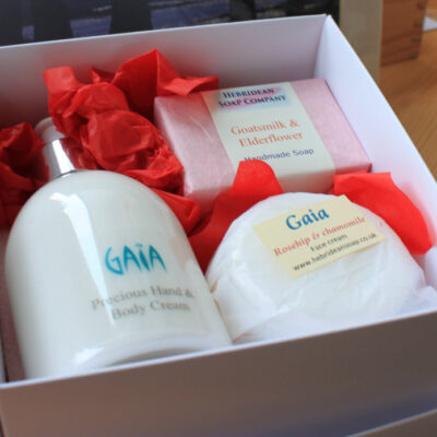 Luxury Gaia Gift Set, with soap and facecloth